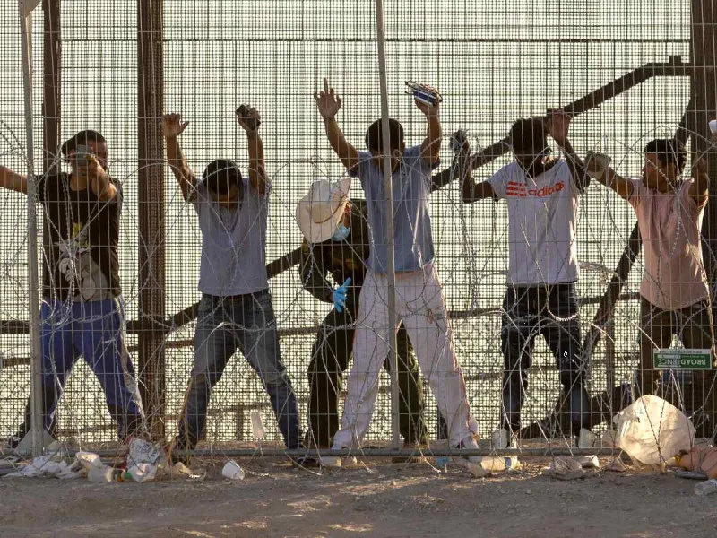 Muere menor migrante que estaba detenido en Florida