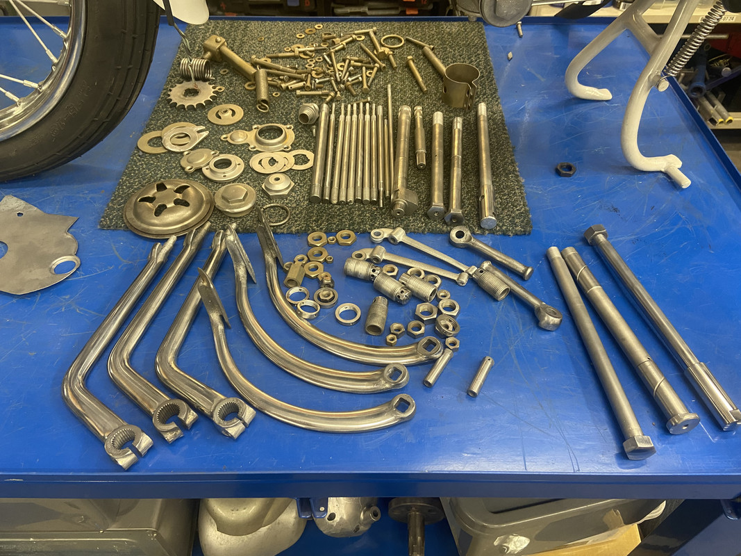 7DA18A2B-9989-4773-963B-2BFB4572E88D