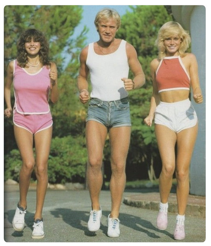 4-DA9-B77-F-2119-4627-AB32-EDF53278-E0-A