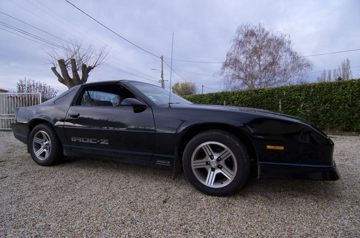 https://i.postimg.cc/rsc8wmqF/Camaro-Z28-9.jpg