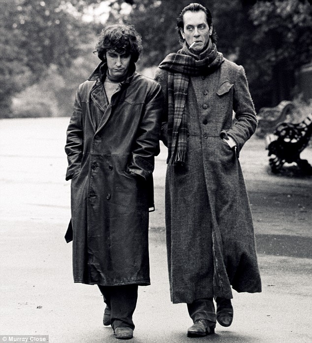 withnail article-1162915-03F36B2E000005DC-612_634x696