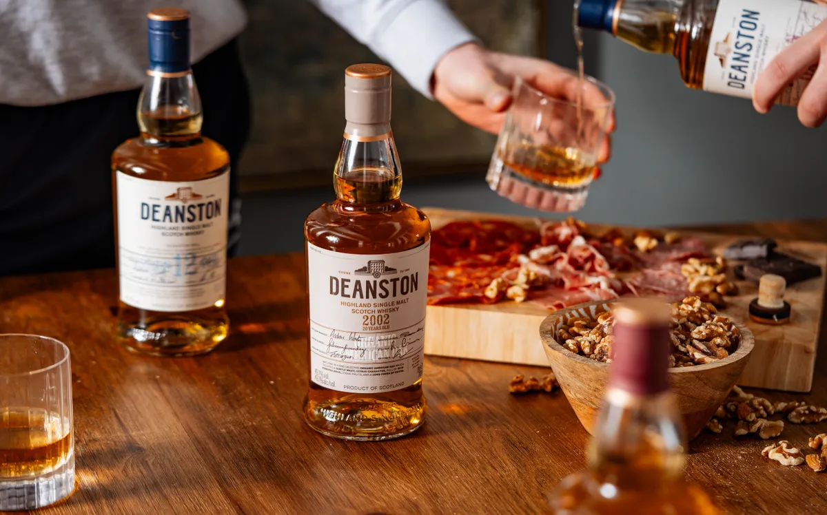 Why Choose a Whiskey Bar for Tasting