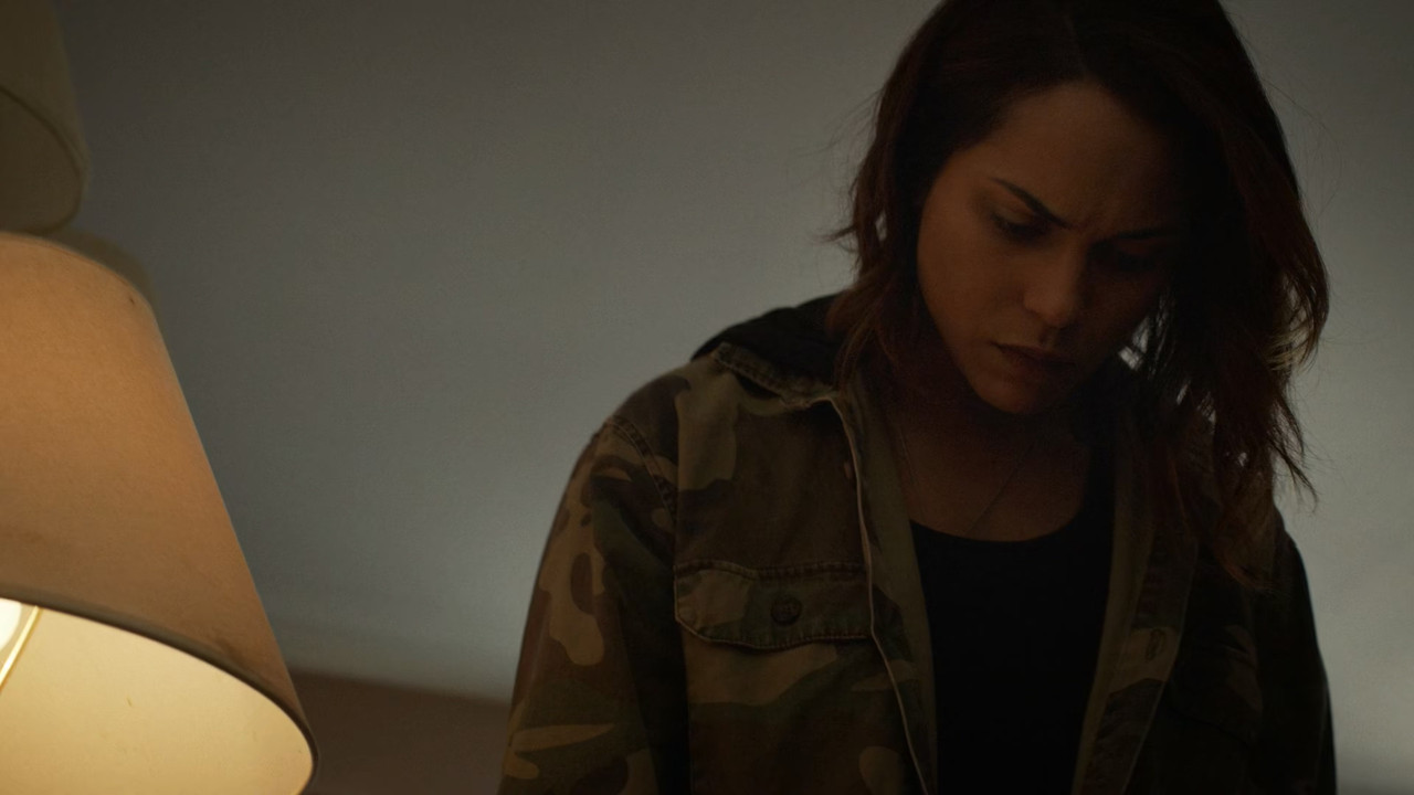 Hightown (2020) S01E04 B.F.O. (4Kto1080p STAN Webrip x265 10bit EAC3 5.1 - HxD) [TAoE].mkv_20200613_