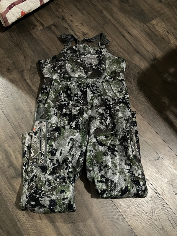 B4FF02F7-1945-42C3-8B42-440AF01661C0