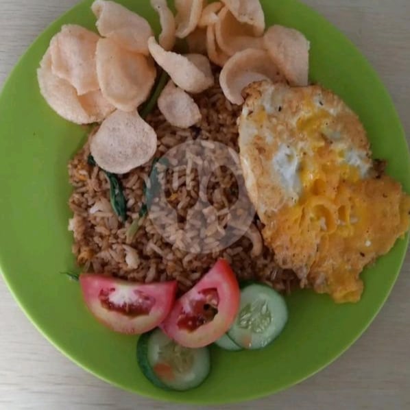 Sajian Nsi Goreng Pak Ikin, kuliner malam legendaris di Bandung.