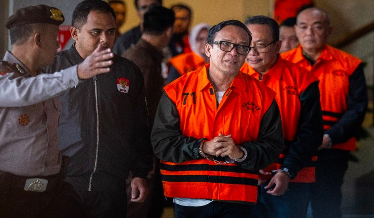 KPK Sita Toyota Alphard Eks Wamenaker Noel, Dugaan Korupsi Makin Menguat?