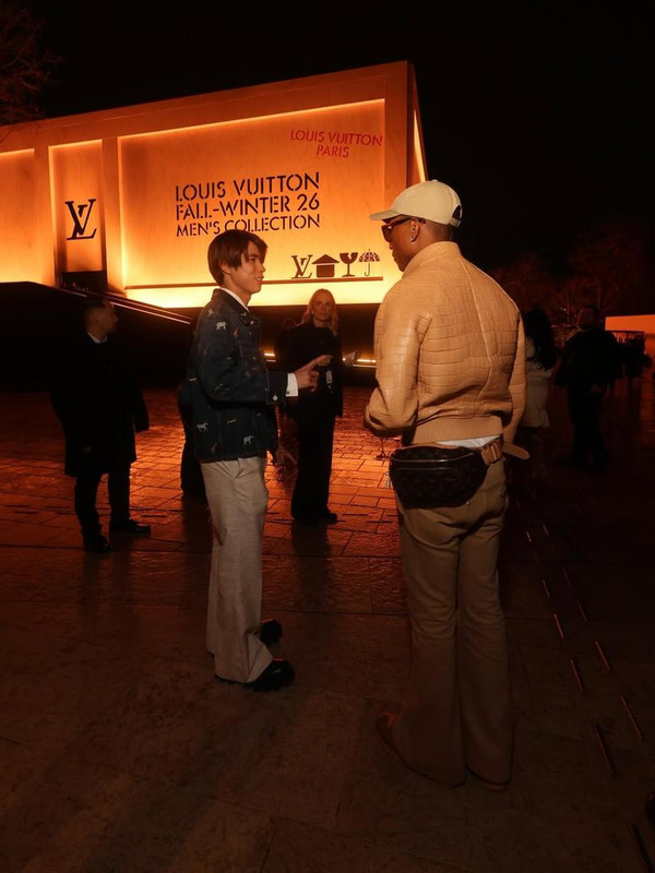 LV_shot_by_me_Outta_here_louisvuitton_pharrell_(5)