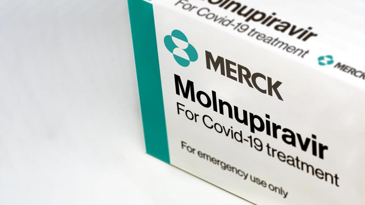 Italia aprueba el uso del antiviral Molnupiravir para tratar COVID-19