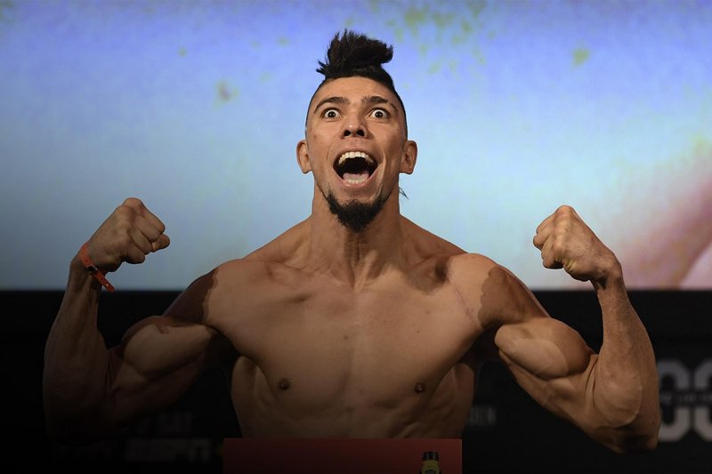 Джони Уокър ще се подлага на операция