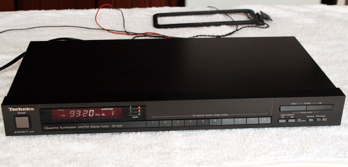 Technics_ST-600_frnt_700x337_pixels