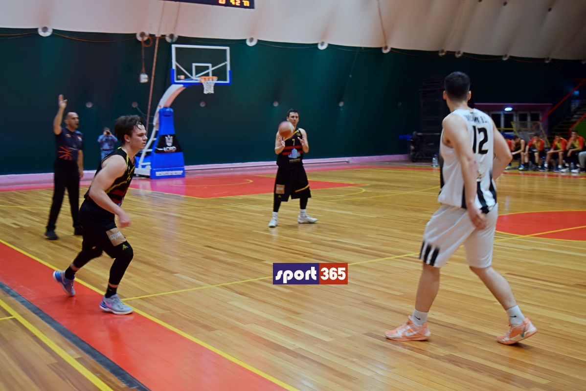 , &Omicron; &Delta;ί&omega;&nu; &Kappa;&upsilon;&pi;&alpha;&rho;&iota;&sigma;&sigma;ί&alpha;&sigmaf;&nbsp;64-60 &tau;&eta;&nu; &Kappa;&alpha;&lambda;&alpha;&mu;ά&tau;&alpha;&nbsp;B.C.&nbsp;&sigma;&tau;&eta;&nu; &Tau;έ&nu;&tau;&alpha;, &iota;&sigma;&omicron;&phi;ά&rho;&iota;&sigma;&epsilon; (1-1) &tau;&omicron;&upsilon;&sigmaf; &tau;&epsilon;&lambda;&iota;&kappa;&omicron;ύ&sigmaf; &tau;&eta;&sigmaf; &Alpha;1 &Epsilon;&Kappa;&Alpha;&Sigma;&Kappa;&Epsilon;&Nu;&Omicron;&Pi; (&phi;&omega;&tau;&omicron;&gamma;&rho;&alpha;&phi;&iota;&epsilon;&sigmaf; & &beta;ί&nu;&tau;&epsilon;&omicron;)