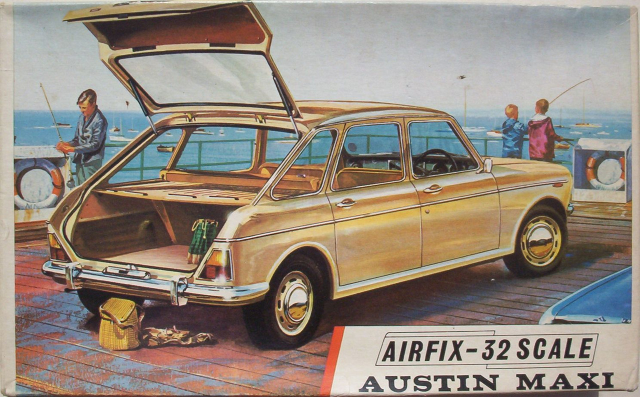 Airfix 32 M304C Austin Maxi
