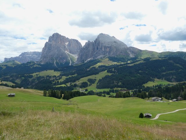 DÍA 6 – Alpe di Siusi / Lago di Carezza - Dolomitas y noreste de Italia en verano de 2025 (En construcción) (2)