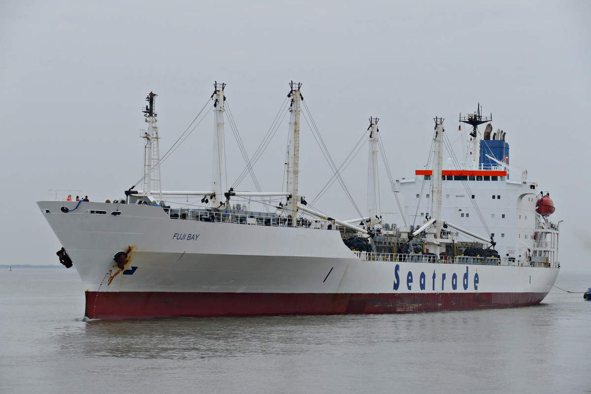 Fuji Bay (OK-160423-0)