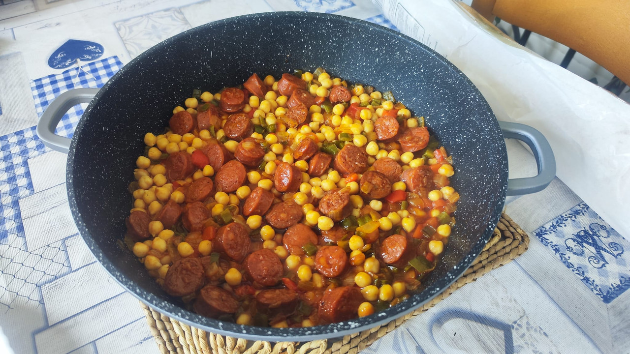 Kikkererwten-met-Chorizo.jpg