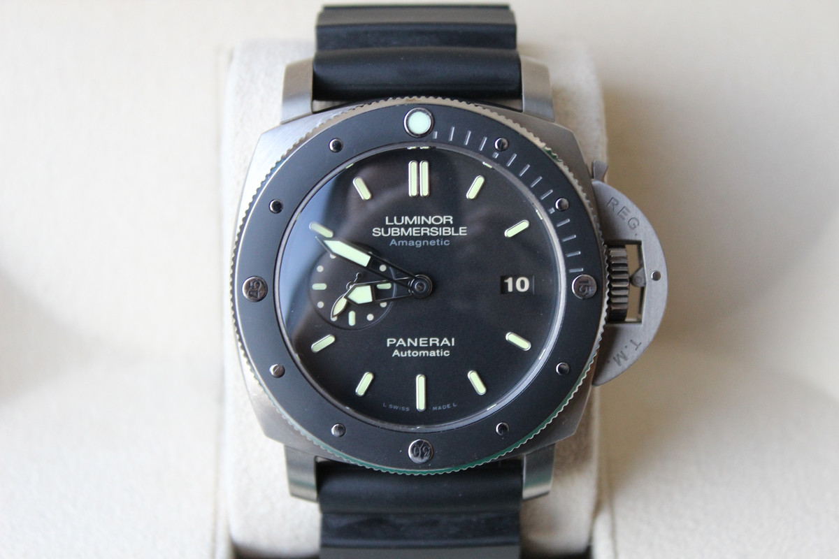 Panerai Submersible PAM 389 PAM389 PAM00389 Amagnetic 3 Days W/Box and Papers!!!