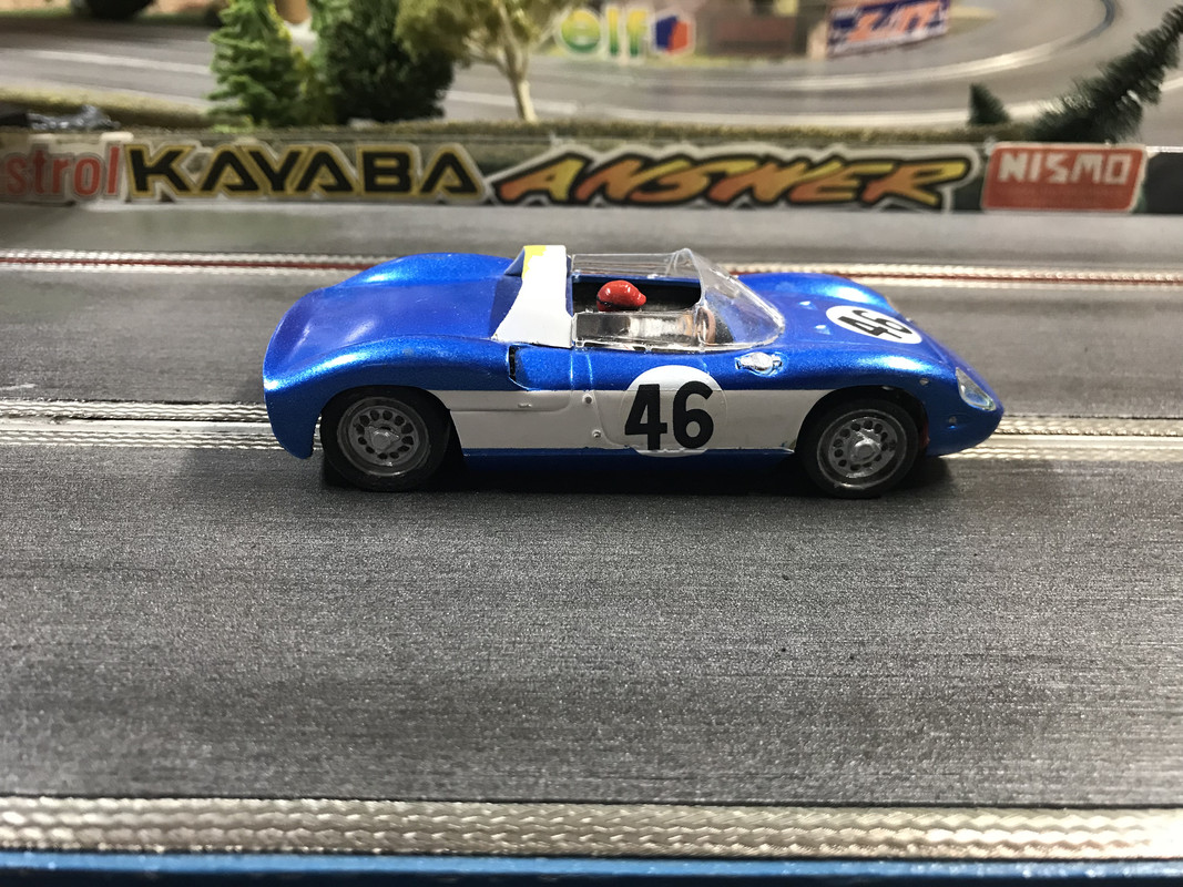 56B8BDA1-1ED0-4B61-BAD6-AD7FBB80FA74