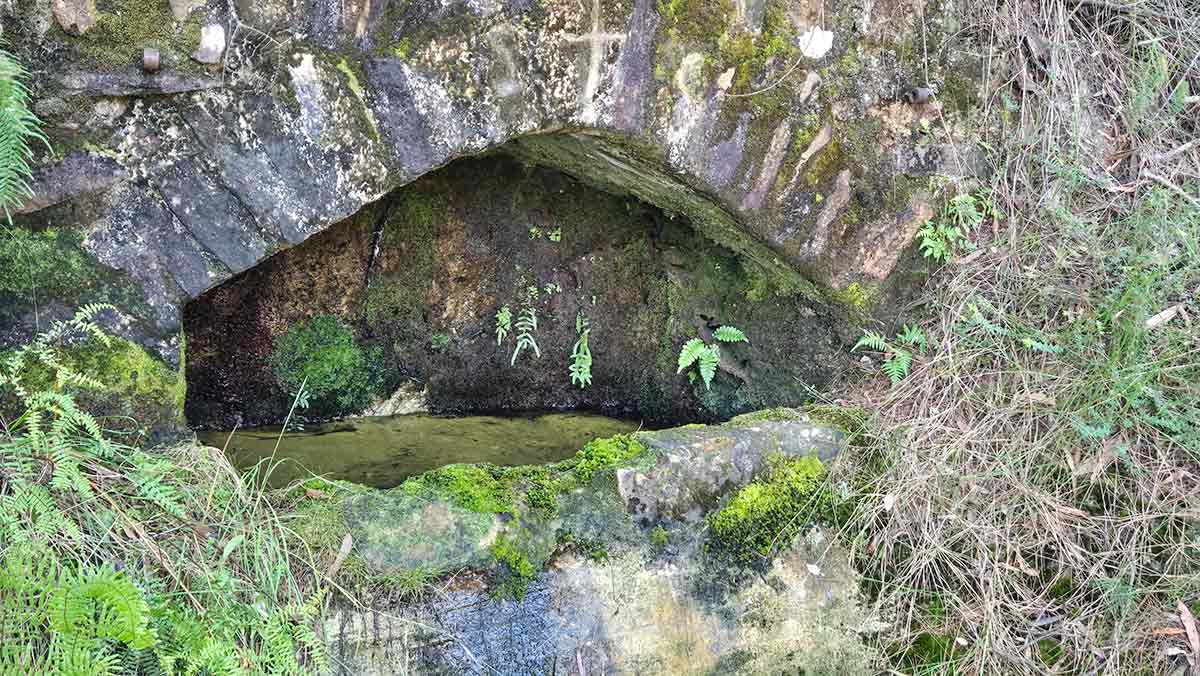 Wayside cistern