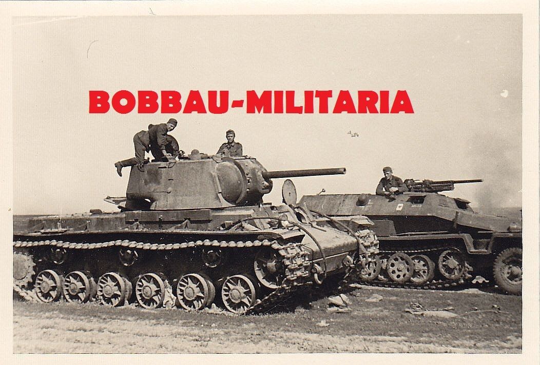 Rußland Sd.Kfz251 mit 3,7cm PAK vor russischen K