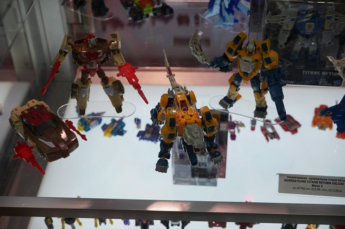 SDCC2016-Transformers-Titans-Return-025