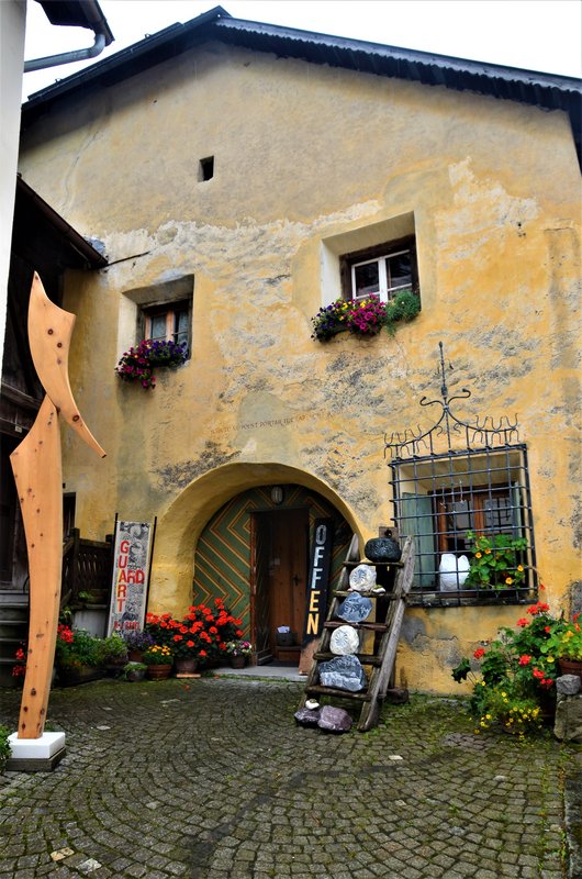 Suiza y sus pueblos-2019 - Blogs de Suiza - GUARDA-7-9-2019 (76)