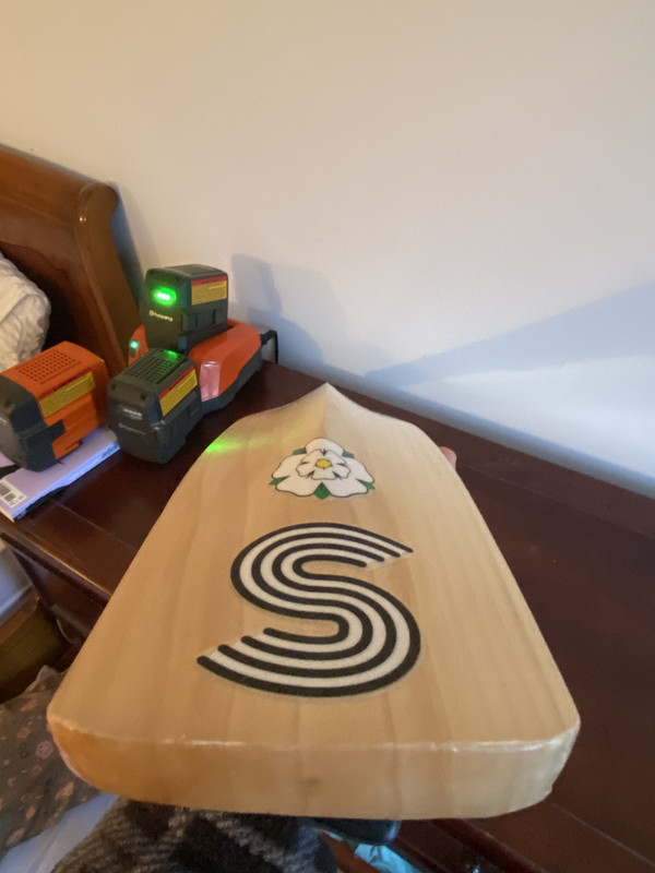 6FF7287F-E414-495C-B8D0-6A19E122749B