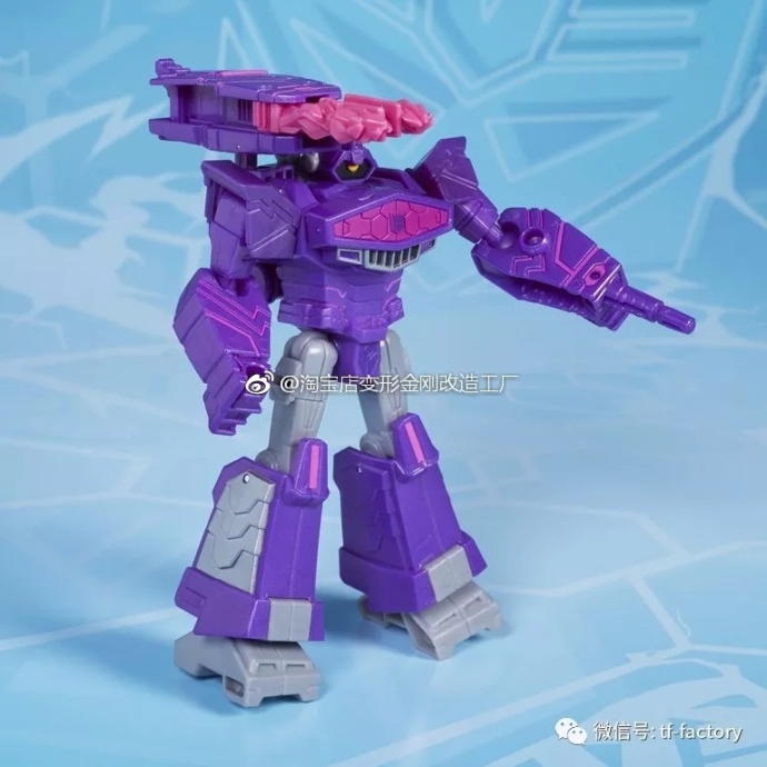 Transformers-Cyberverse-Warrior-Class-Shockwave-003