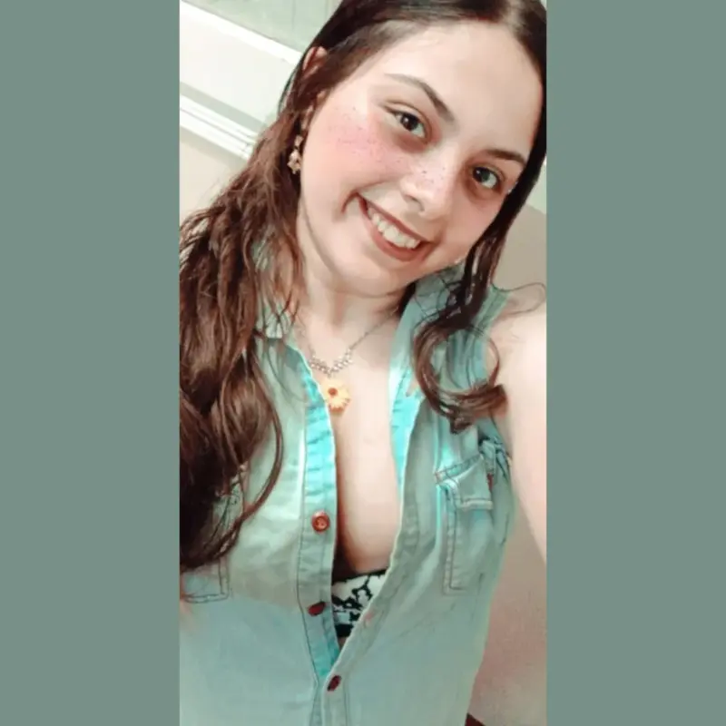 بنوتة بنت ناس اوي تحسها خارجه من صنية بسبوسه 332895624002201