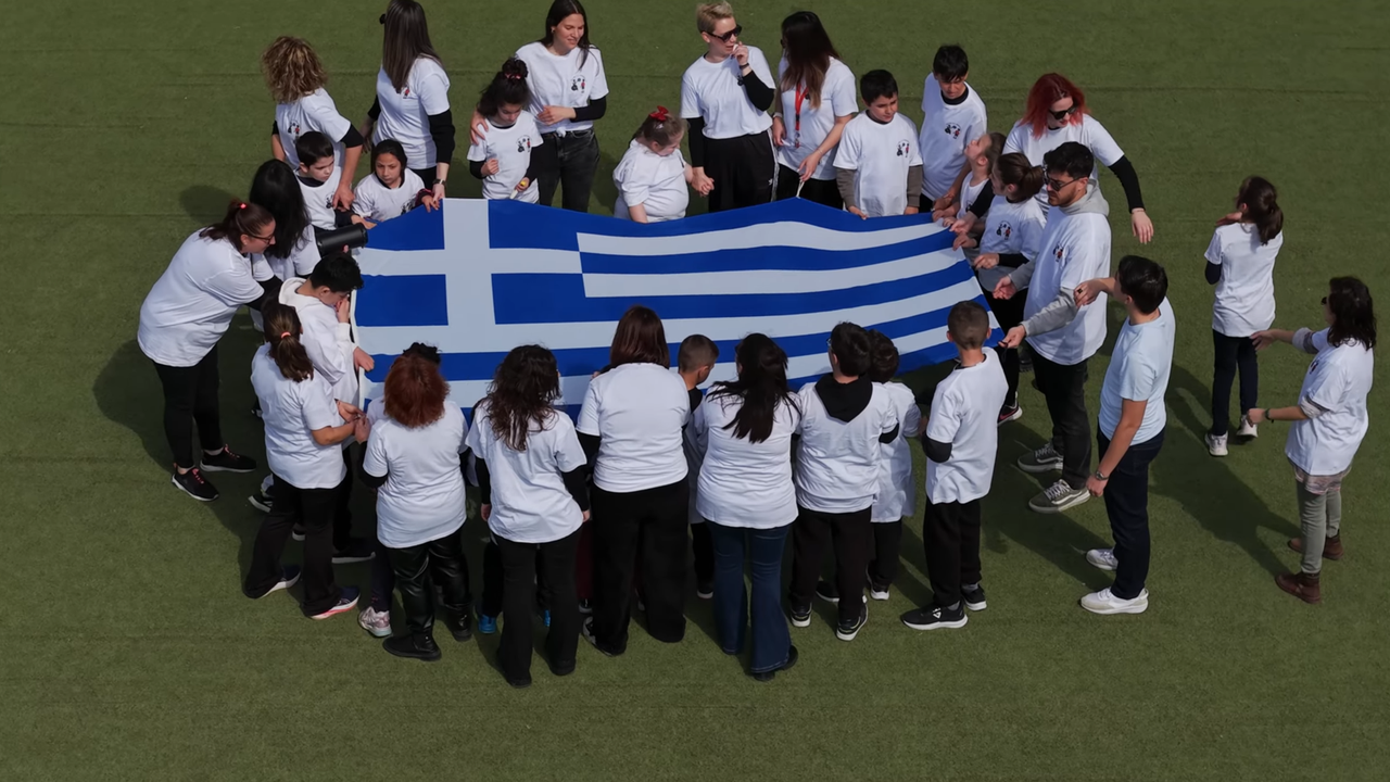 (994) Eisaggeleas - Gia tin Ellada mou (Official Music Video) 00-01-00