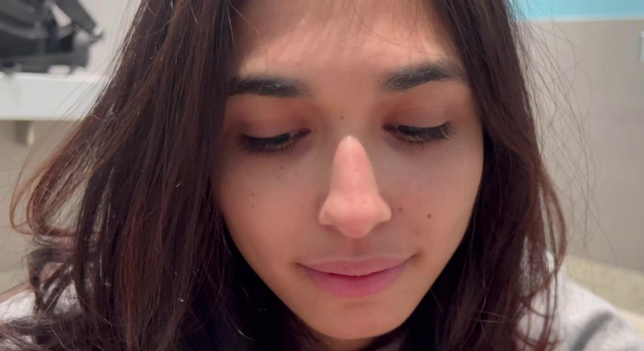 Hot beautiful girlfriend giving full blowjob famous onlyfans exclusive viral video