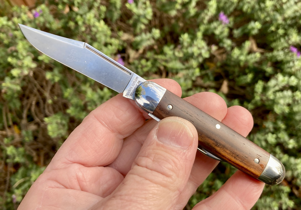 D7DF0656-11E1-4F07-8584-82E24DC7F41F