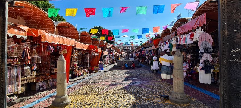 DÍA 9. SÁBADO 31 OCTUBRE 2020, TOUR POR CHOLULA Y PUEBLA - MÉXICO, GUANAJUATO Y PUEBLA. OCTUBRE 2020 (25)