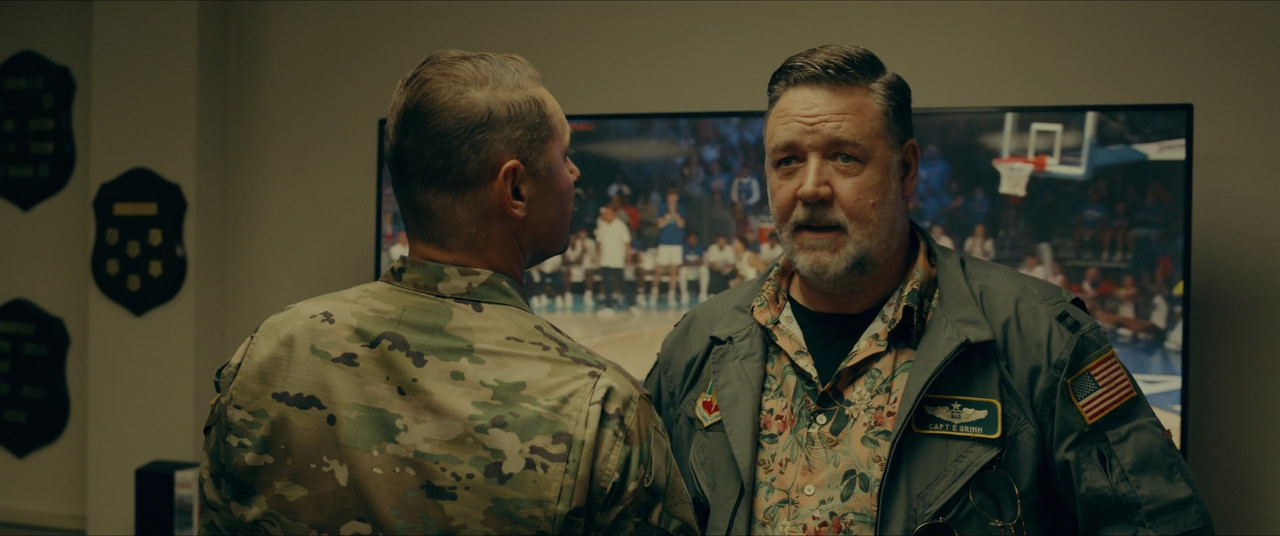 Land of Bad (2024) (1080p BluRay x265 HEVC 10bit EAC3 5.1 SAMPA)