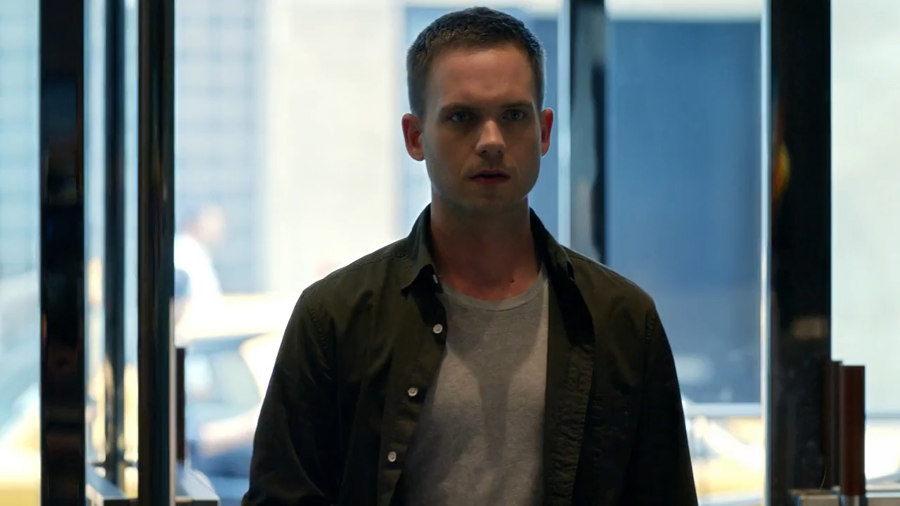 Suits 2013 WebRip Season 3 [Hindi + Tamil + English] 480p 720p ESub Screenshot