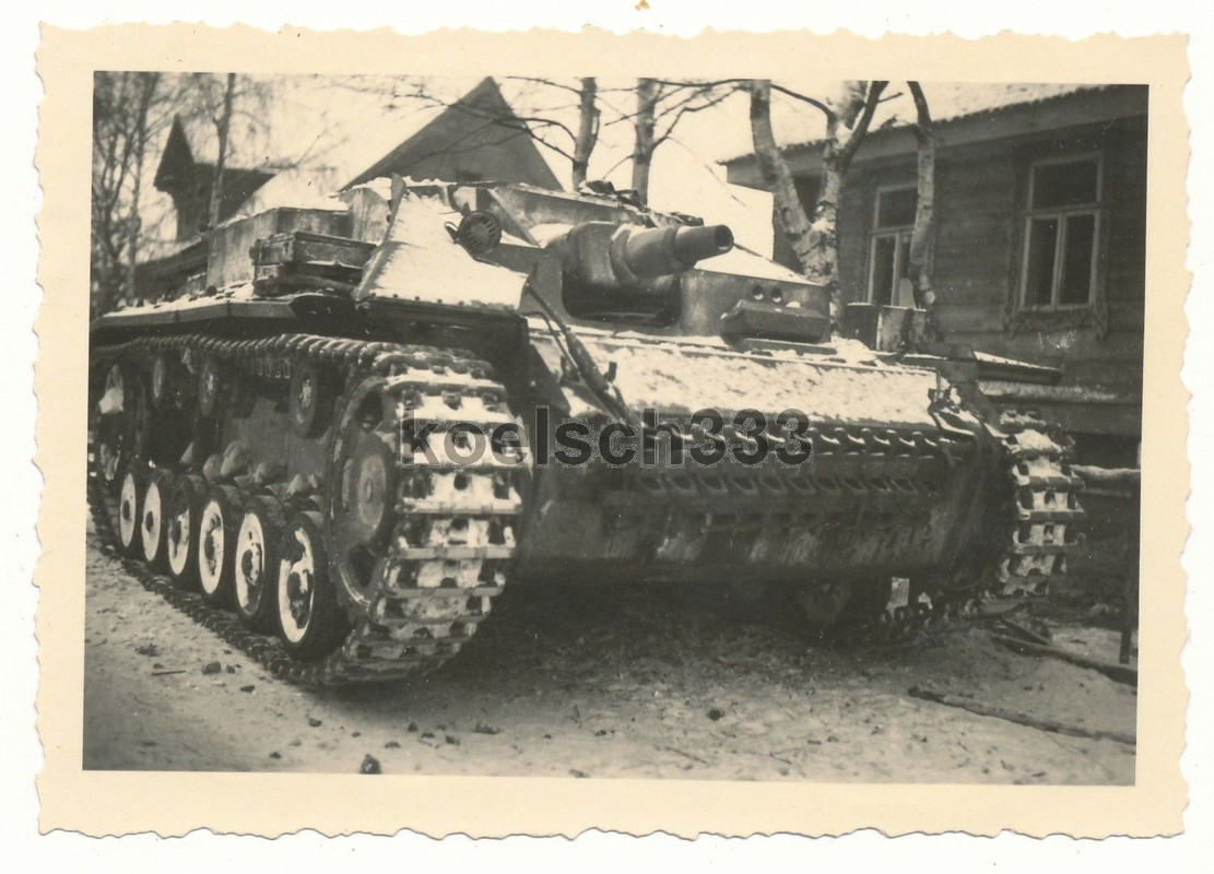 Foto Sturmgeschütz Panzer im Kampfgebiet Padrila Leningrad ! 254
