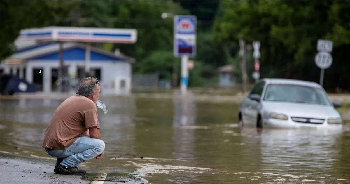 Tormenta invernal en EU deja 5 muertos y 600 mil hogares sin luz; cancelan vuelos