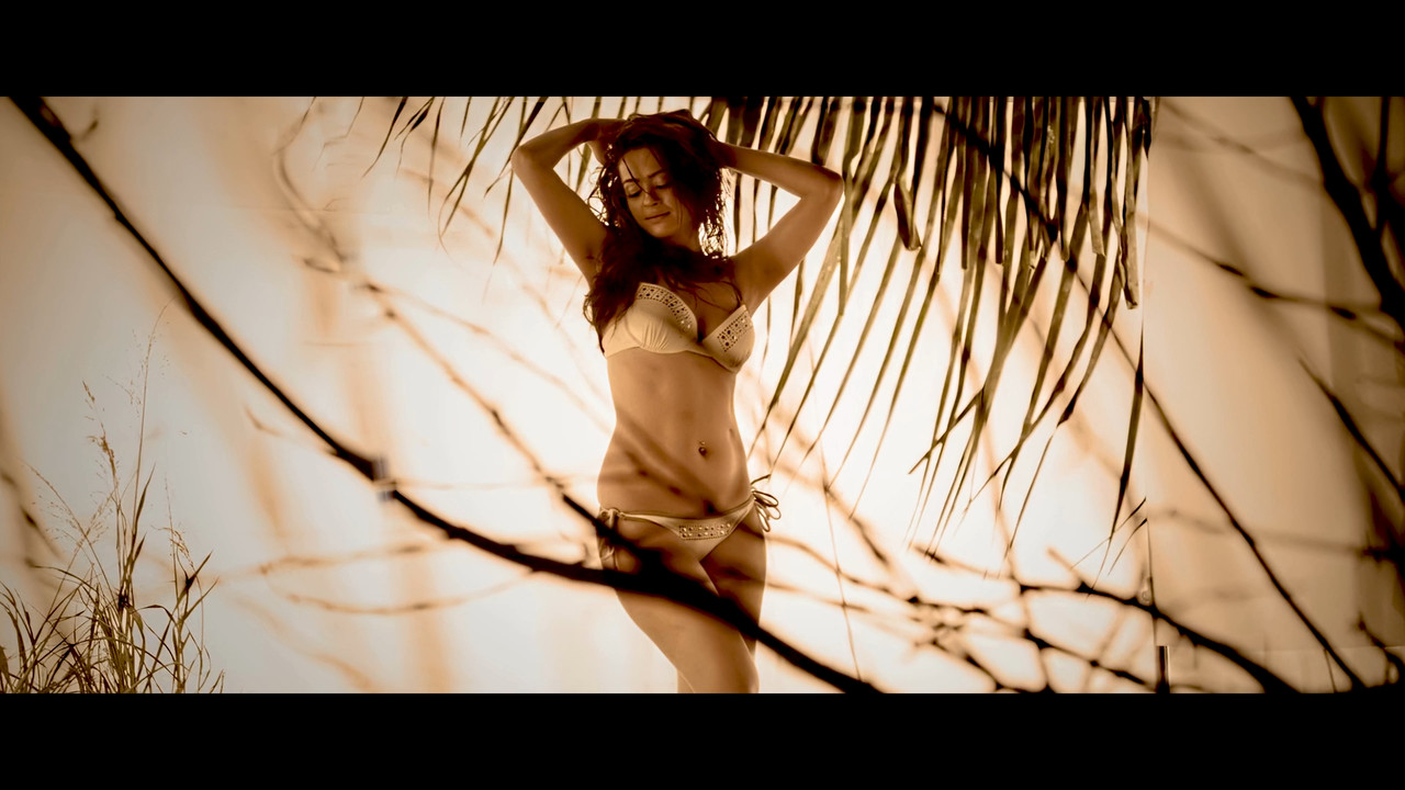 Aaj Phir Tumpe 4k.mp4_snapshot_01.10.002