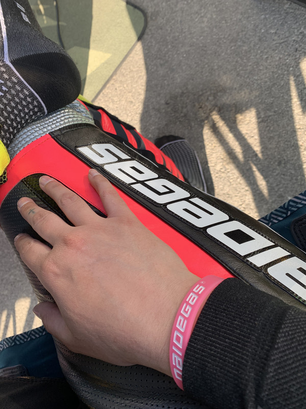 1DC0ADD0-8B2E-4847-A5D9-9DE8992FE568