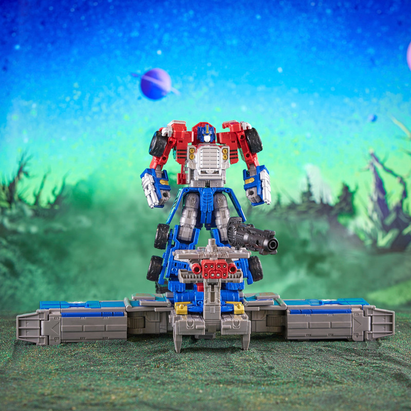 F6160_DIO_TRA_GEN_LEGACY_LDR_ARMADA_OPTIMUSPRIME_0014_Online_2000SQ_2000x