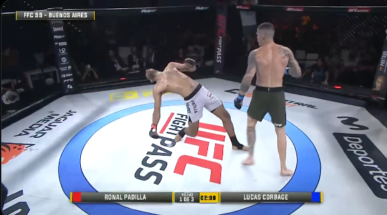 ММА боец записа един от най-бързите и брутални нокаути за 2025 г.