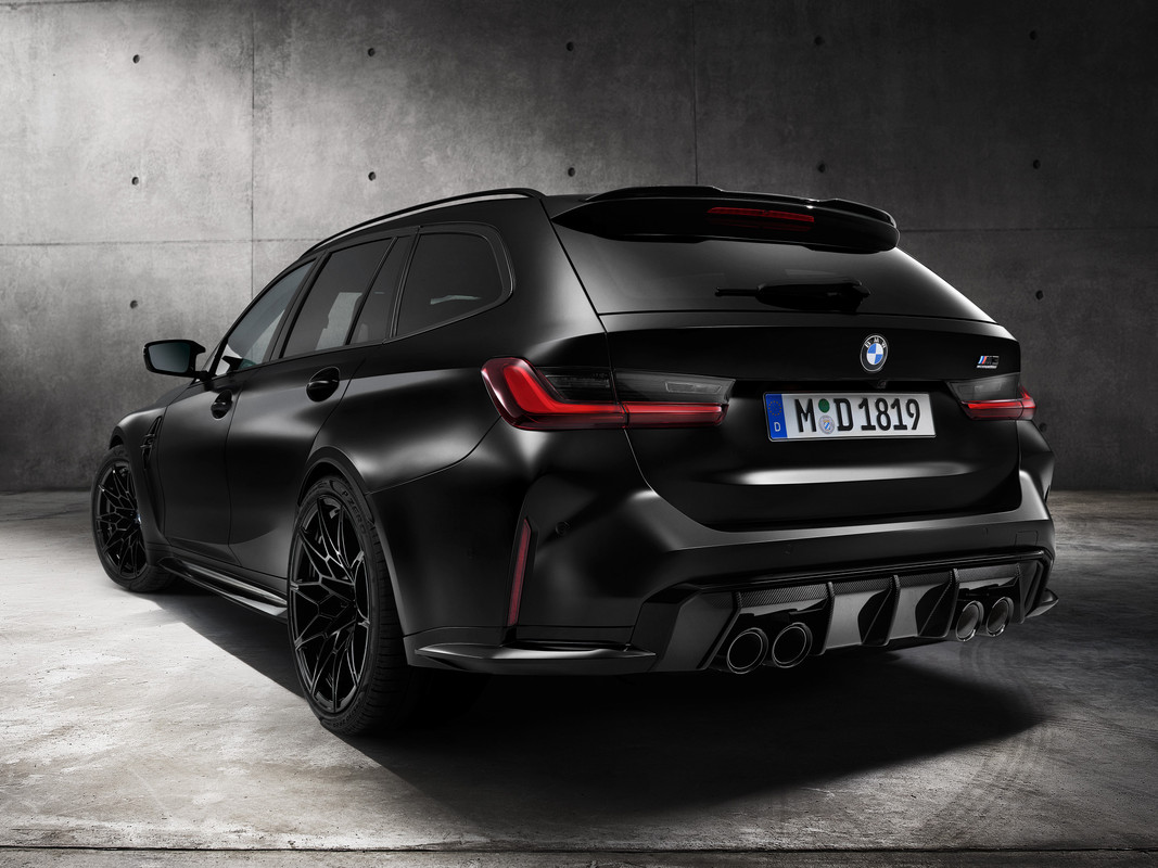 P90468286_highRes_the-first-ever-bmw-m