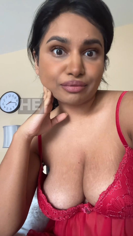 [Image: desi-lady-pressing-breast-in-red-sexy-co...45-597.jpg]
