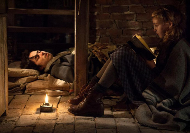 Geoffrey Rush y Emily Watson viajan a la IIGM en The Book Thief Geoffrey Rush y Emily Watson viajan a la IIGM en The Book Thief