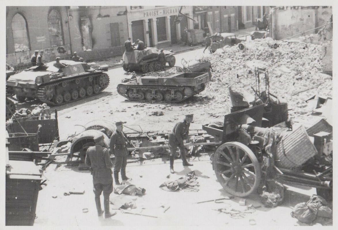 Foto Frankreich Sturmgeschütz SdKFz Panterspähwagen