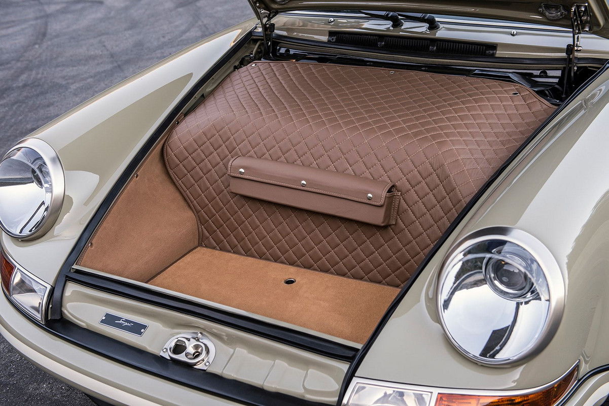The-New-Zealand-commission-singervehicledesign-porsche-porsche911-newzealandcommission-handcraf.jpg