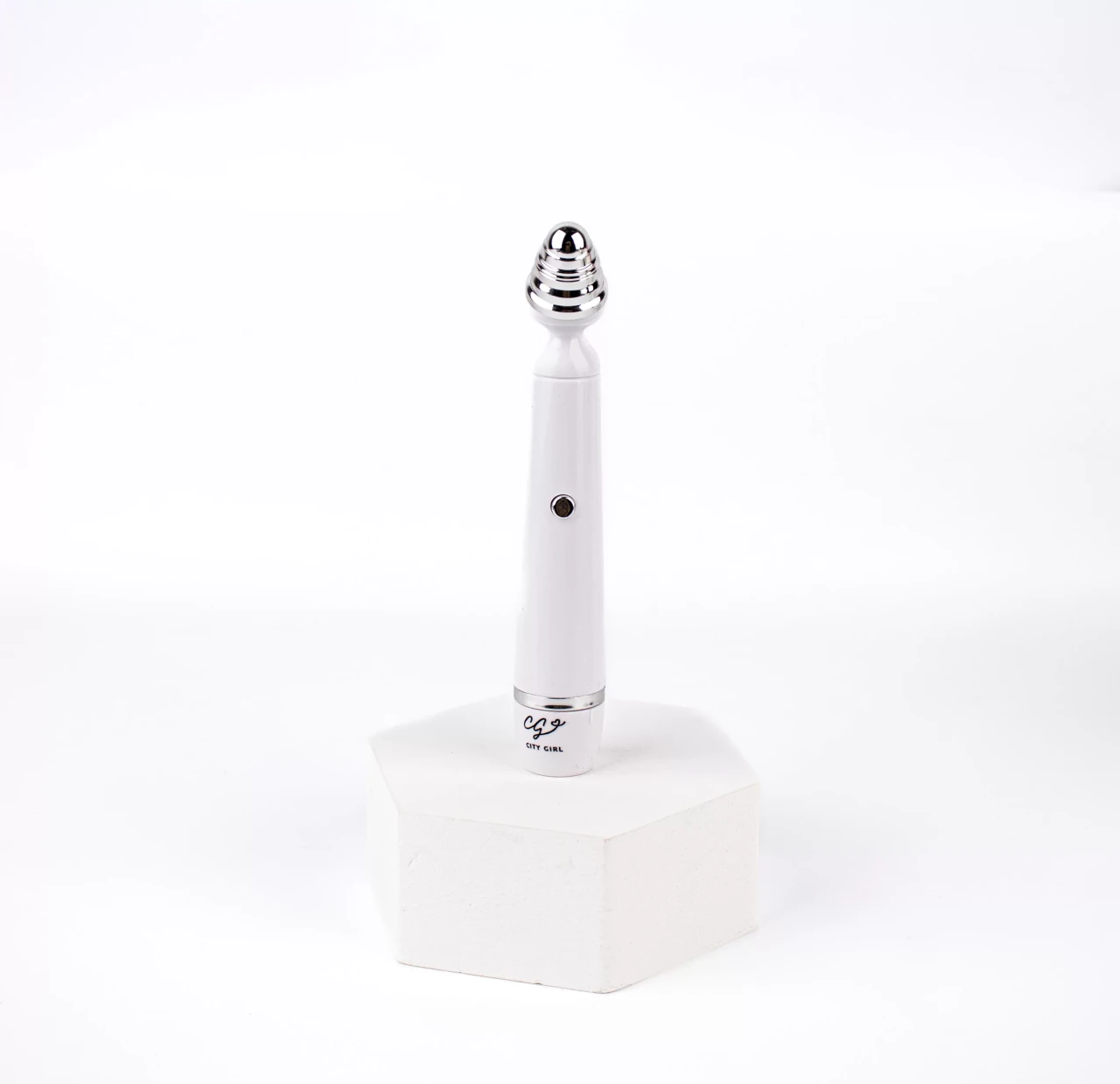 Contorno de ojos CG sobre pedestal