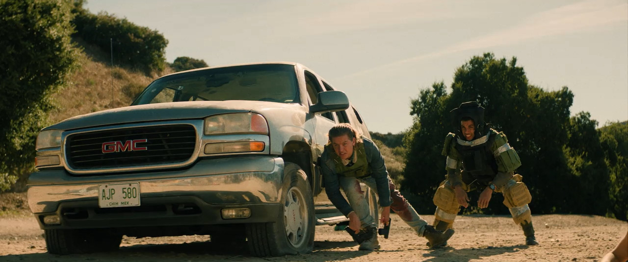 Under Fire 2025 BluRay [Hindi + English] 480p 720p ESub Screenshot