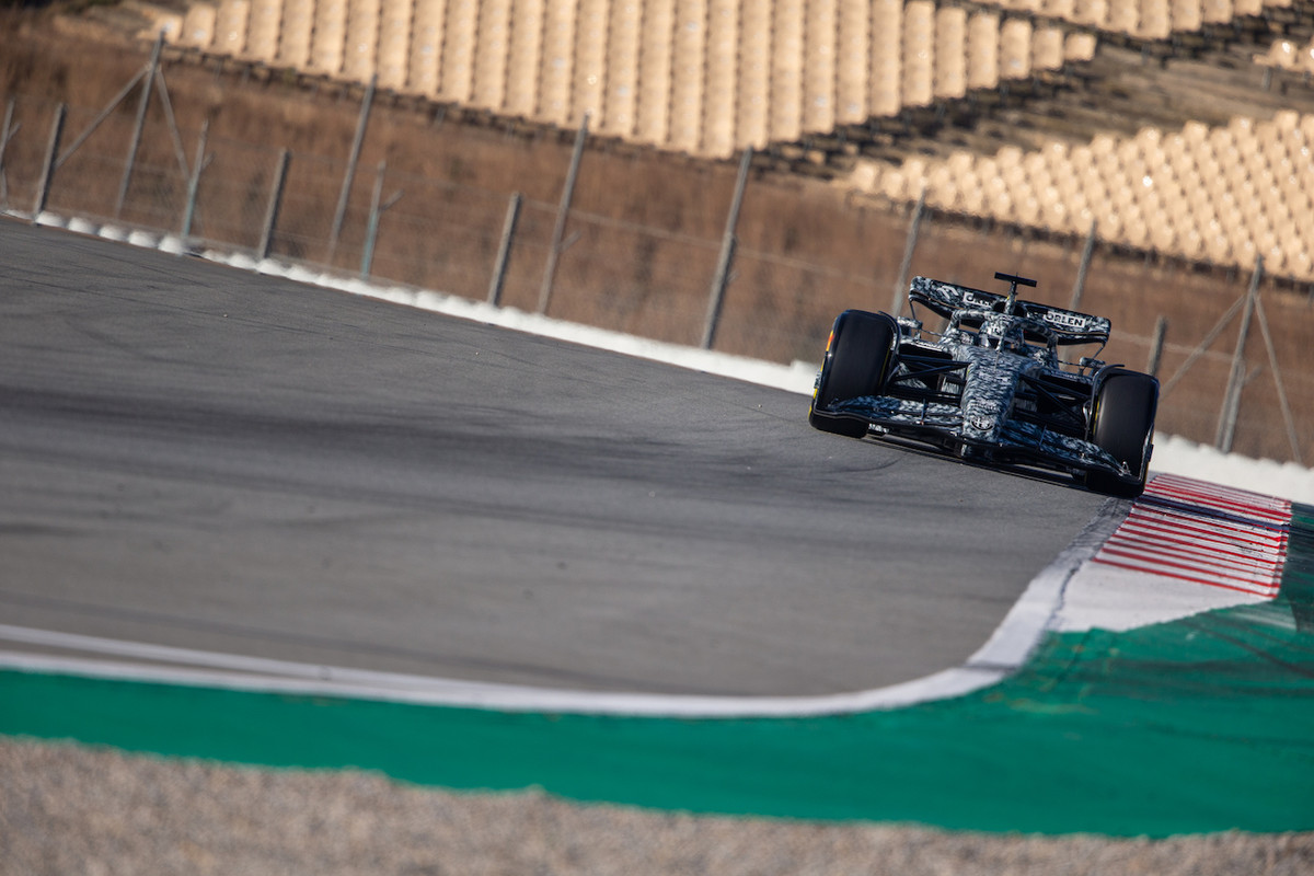 [Imagen: f1-test-barcellona-gallery-day1-353.jpg]