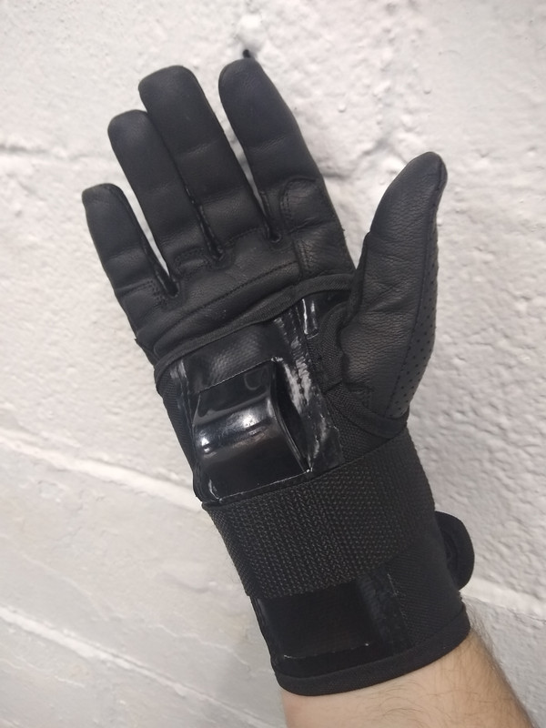 Pairing wrist guards with armored gloves, practical considerations