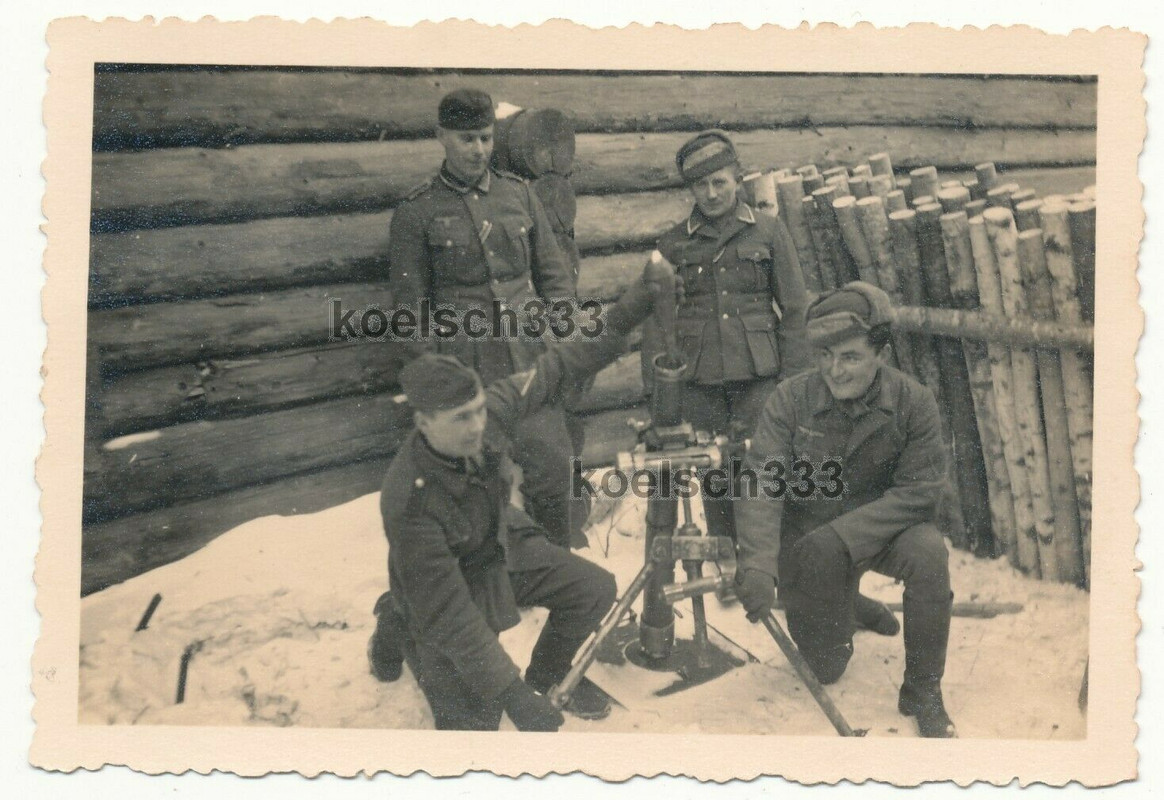 Foto Grenadiere mit Mörser Granatwerfer in Dno Russland Wehrmacht Ostfront